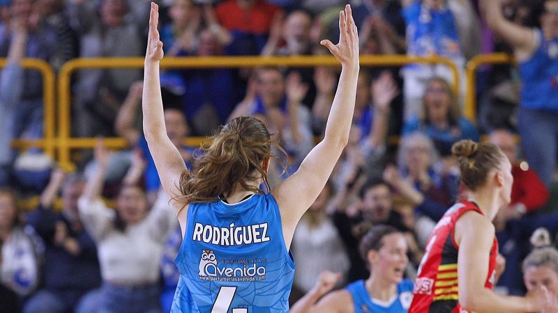 Perfumeras Avenida, a la final de la Liga Endesa gracias a un extraordinario segundo partido