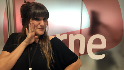 Rozalén interpreta en exclusiva "Justo" en 'Las mañanas de RNE' - Escuchar ahora