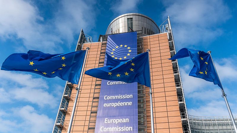 La UE cierra el expediente a Polonia tras considerar que el Estado de derecho "ya no está en riesgo" en el país