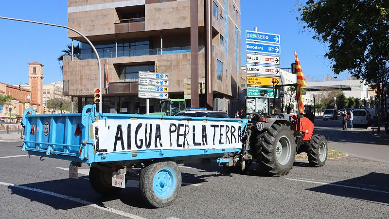 Tractorada a Barcelona per exigir més aigua per al camp