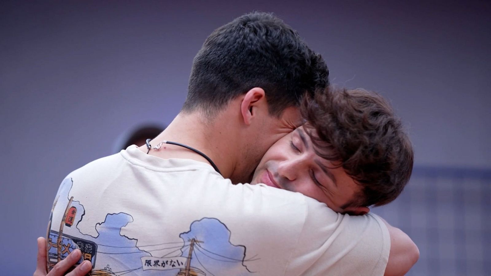 Vachiano y Santiago se besan en 'Baila como puedas' - Baila como puedas | Ver