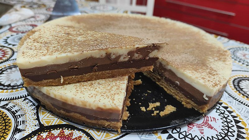 Receta de tarta de tres chocolates, un dulce irresistible para golosos
