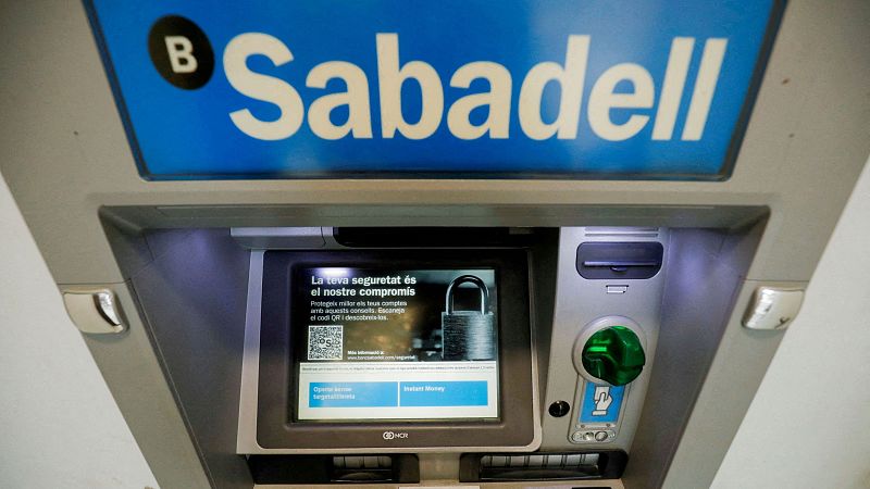 El Sabadell maniobra per impedir l'opa del BBVA