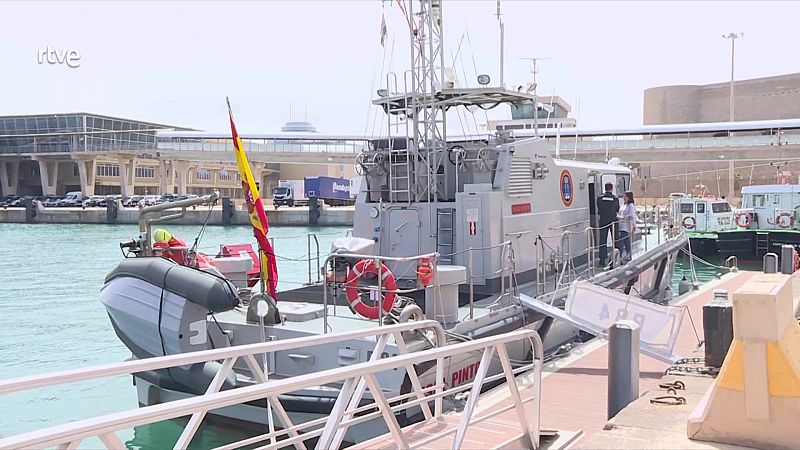 A bordo del Patrullero Isla Pinto: "Somos los ojos de la Armada en las aguas del  Norte de África"