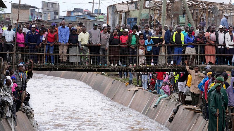 Suben a 267 los muertos por las inundaciones en Kenia, que dejan cientos de miles de desplazados