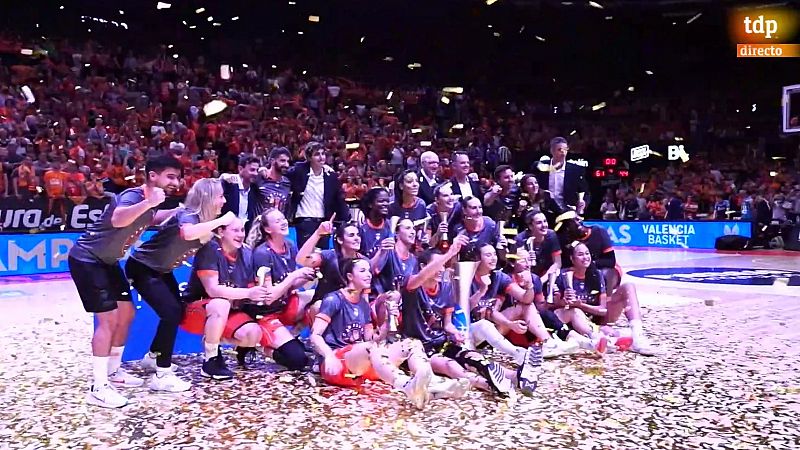 Valencia Basket logra el triplete tras ganar la Liga femenina en La Fonteta ante Perfumeras Avenida