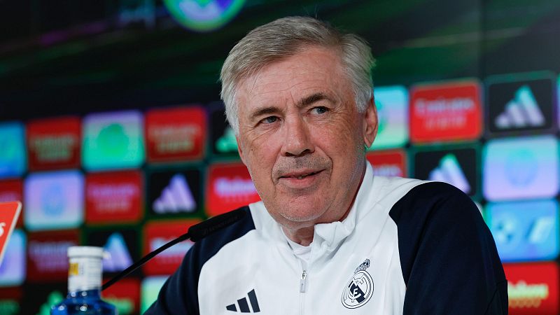 Carlo Ancelotti: "Lunin ha hecho una temporada fantástica y Courtois es el mejor del mundo"