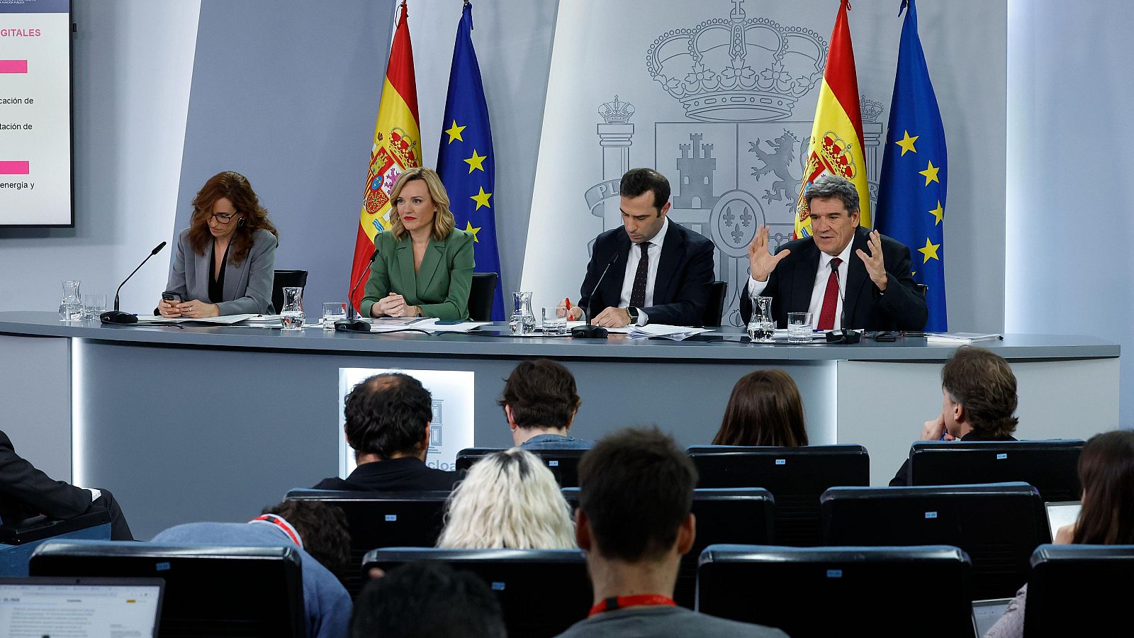 El Ejecutivo está convencido de que habrá Govern en Cataluña | Ver