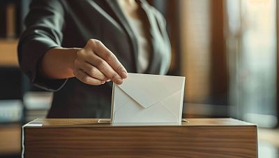 12M: RTVE emplea la inteligencia artificial para una elecci�n, 824 poblaciones, 8.660 noticias y 8.663 not�cies.