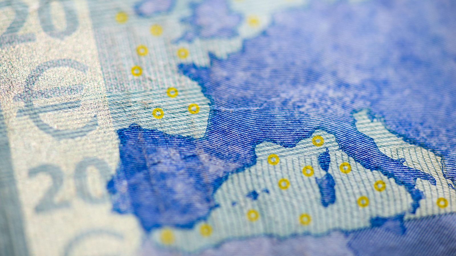 Bruselas eleva al 2,1% el crecimiento del PIB español y prevé un déficit del 3% en 2024 | Ver