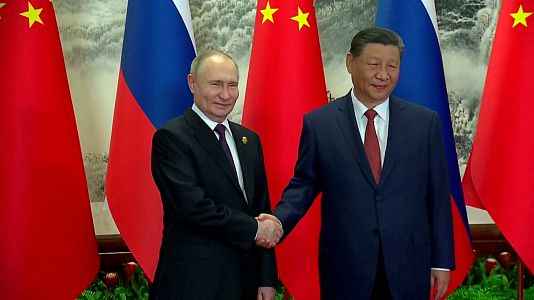 El presidente chino, Xi Jinping, y su homlogo ruso, Vladimir Putin, en Pekn