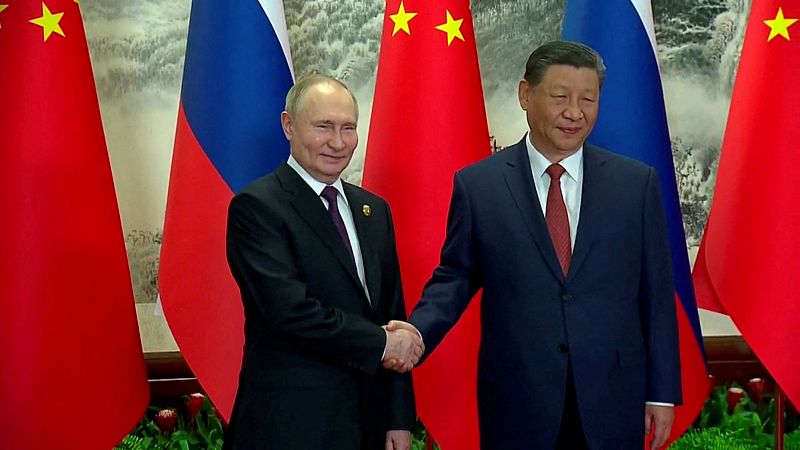 Xi Jinping y Putin aseguran coincidir en "una solución política para Ucrania"