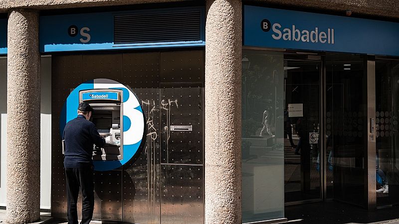 Sabadell afirma que la fusión con BBVA tendría un impacto en capital "muy superior" a la estimación de la entidad vasca