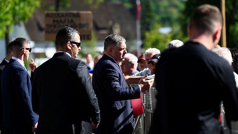 El primer ministro eslovaco, Robert Fico, recuerda el ataque y afirma estar sorprendido por "lo rápido que sucedió todo"