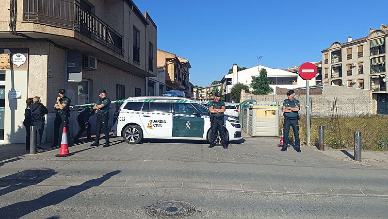 Un hombre mata a sus dos nietos de 10 y 12 años con los que se había atrincherado en un pueblo de Granada