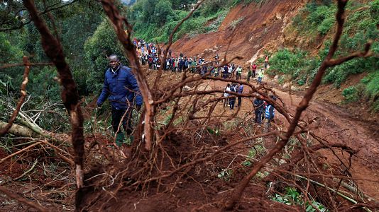 Una operacin de rescate en Kenia busca a los sobrevivientes de un deslave causado por las lluvias