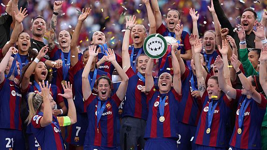 El FC Barcelona celebrando su victoria
