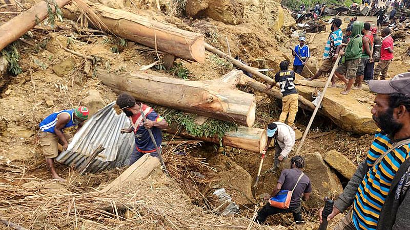 Más de 2.000 personas sepultadas en una avalancha en Papúa Nueva Guinea: "Son movimientos repentinos"