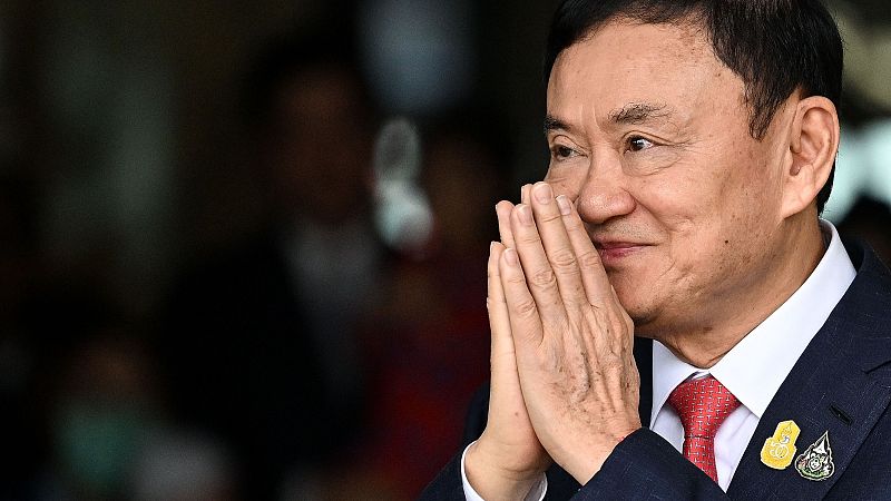 La Fiscalía de Tailandia acusa de lesa majestad al ex primer ministro Thaksin Shinawatra