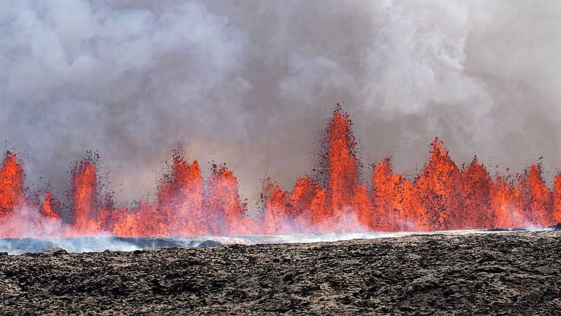 Islandia sufre una nueva erupción en la península de Reykjanes, la quinta desde diciembre