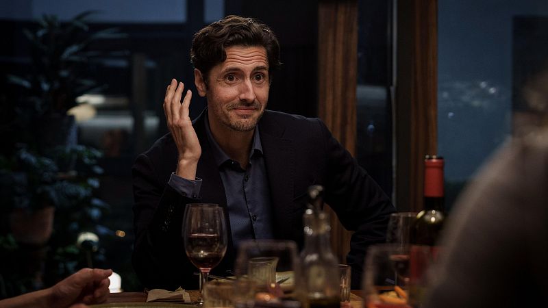 Primeras imágenes de lo nuevo de Cesc Gay: Así es ''Mi amiga Eva' con Nora Navas y Juan Diego Botto