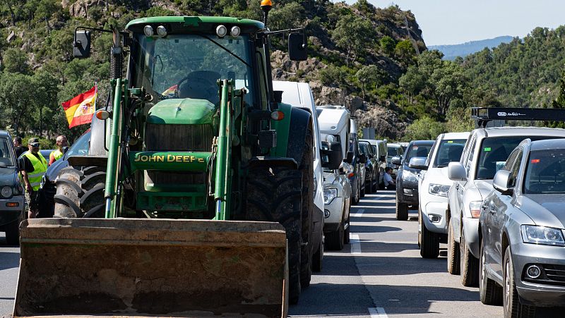 Los agricultores levantan los bloqueos fronterizos, tras una protesta de 24 horas