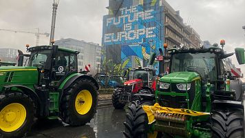 Las protestas de agricultores como esta en Bruselas han condicionado la poltica climtica de la  UE