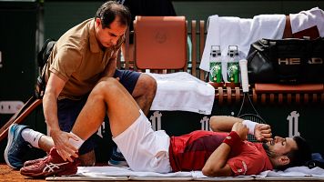Djokovic, lesionado en Roland Garros