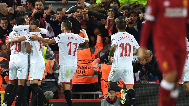 El Sevilla toma aire en Anfield