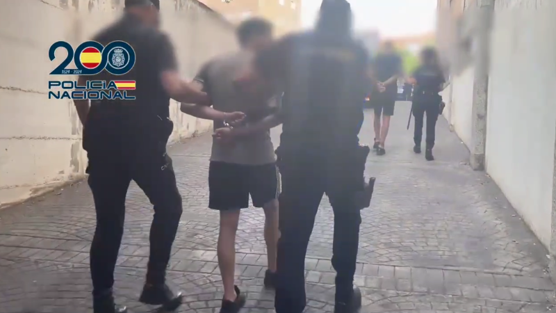 Prisión para la mujer y su hijo detenidos por el asesinato de Borja Villacís y libertad para el otro sospechoso