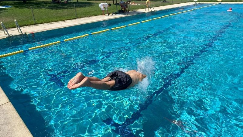 La calorada avança l'obertura de piscines a Lleida