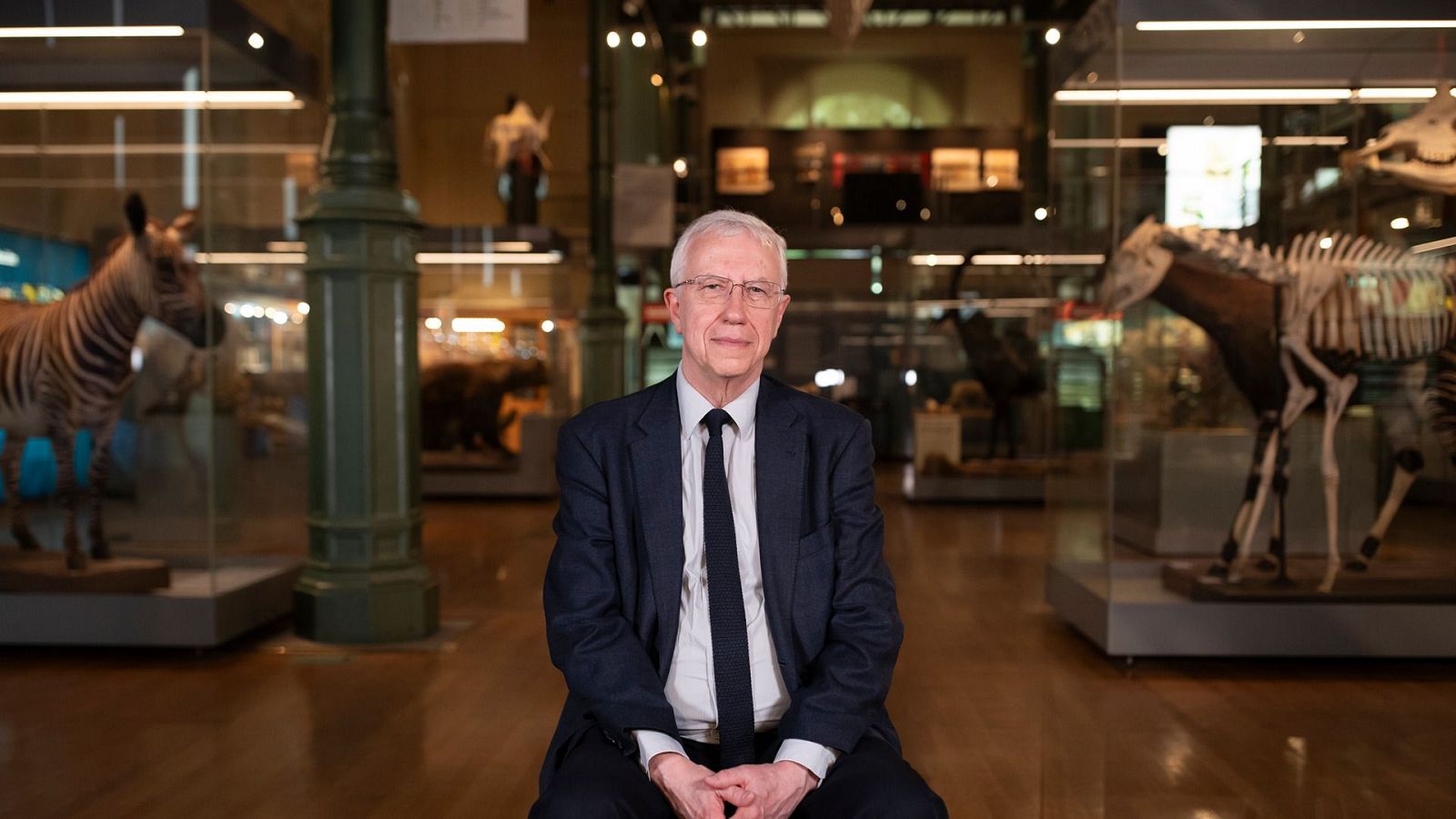 Sánchez Ron y el canon literario científico - Página Dos - Página Dos | Ver