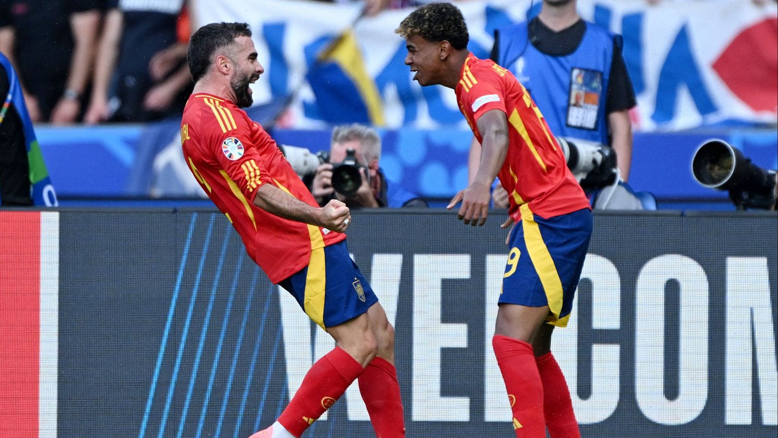 El gol de Carvajal a Croacia tras un gran pase de Lamine Yamal