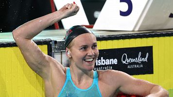 La australiana Ariarne Titmus bate el rcord del mundo de los 200 metros estilo libre.