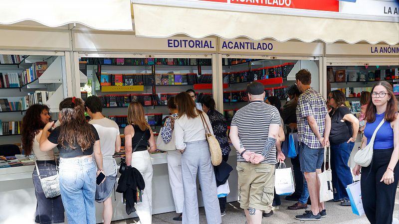 La Feria del Libro de Madrid cierra con cifras de ventas similares a las de 2023 pero con un incremento de visitas