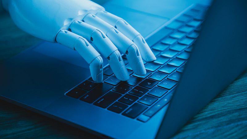 El FMI alerta de que la inteligencia artificial generativa también afectará a trabajos cualificados
