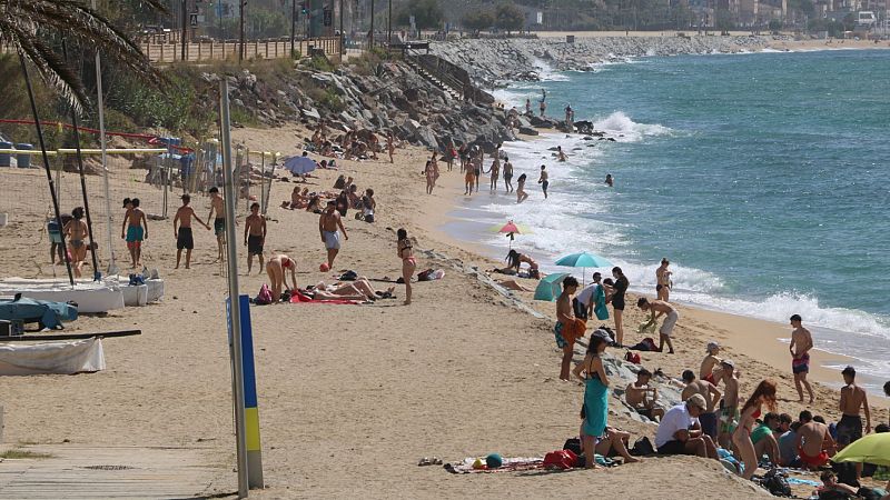 Les platges de l'rea de Barcelona arrenquen l'estiu amb un 20% menys de superfcie