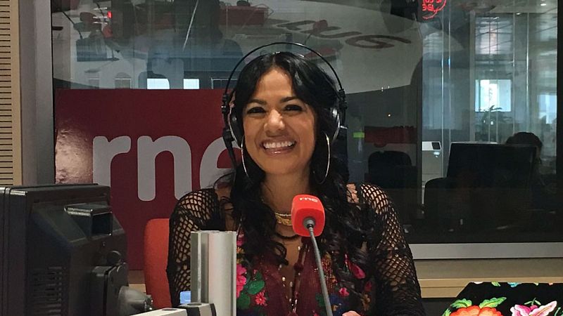 Lila Downs dedica 'Salón, lágrimas y deseo' a las mujeres empoderadas