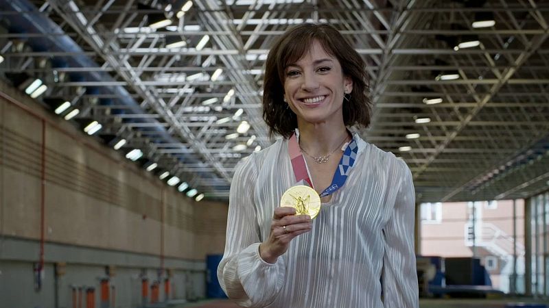 La karateka española que ganó un oro en Japón y tuvo prohibido celebrarlo con público, ¿por qué?