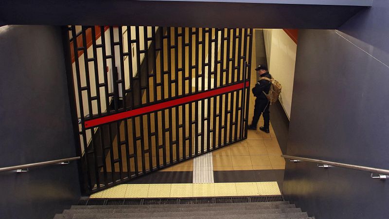 Ecuador sufre un apagón masivo durante más de tres horas por un fallo en una línea de transmisión eléctrica