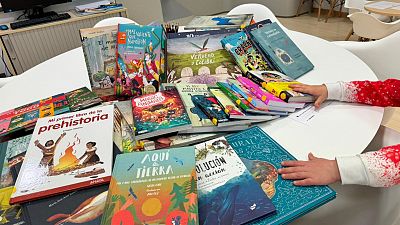 El programa de RNE, 'La estaci�n azul de los ni�os: LEAN' y Juegaterapia, con los ni�os enfermos de c�ncer