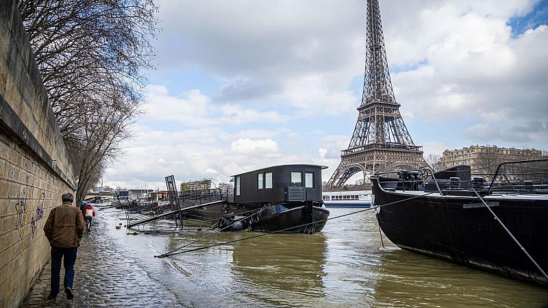 Las aguas del Sena siguen sin ser aptas para el baño a mes y medio de los Juegos de París