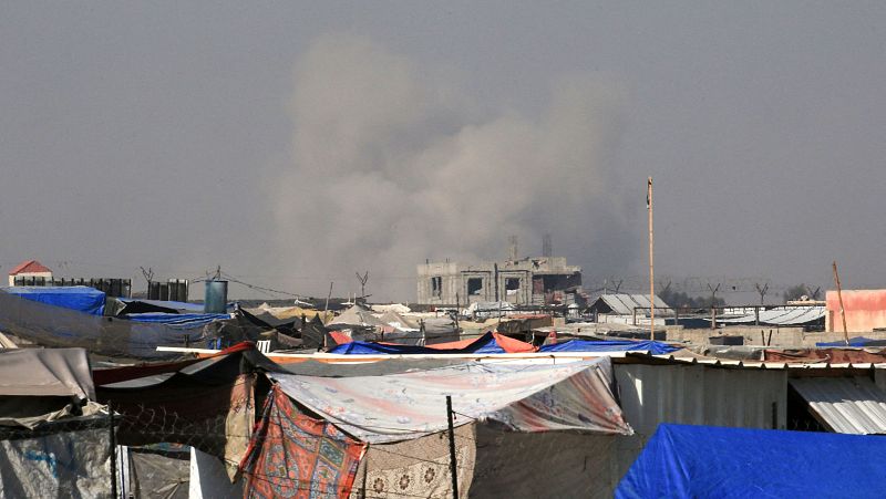 Al menos 25 muertos en un ataque israelí contra un campo de desplazados en Ráfah