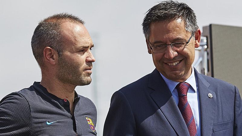 Bartomeu e Iniesta ponen juntos la primera piedra del Estadio Johan Cruyff