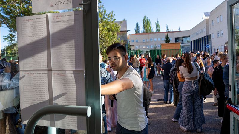 Más de 150.000 opositores concurren a las 25.000 plazas de docentes en toda España