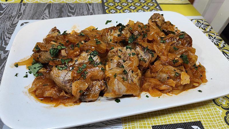 Receta de atn encebollado con un truco para que no quede seco