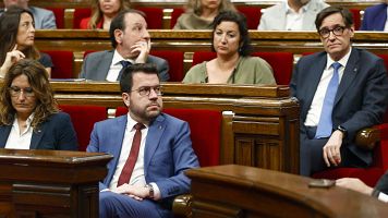 Salvador Illa y Pere Aragons, en un momento del pleno en el Parlament de Catalua
