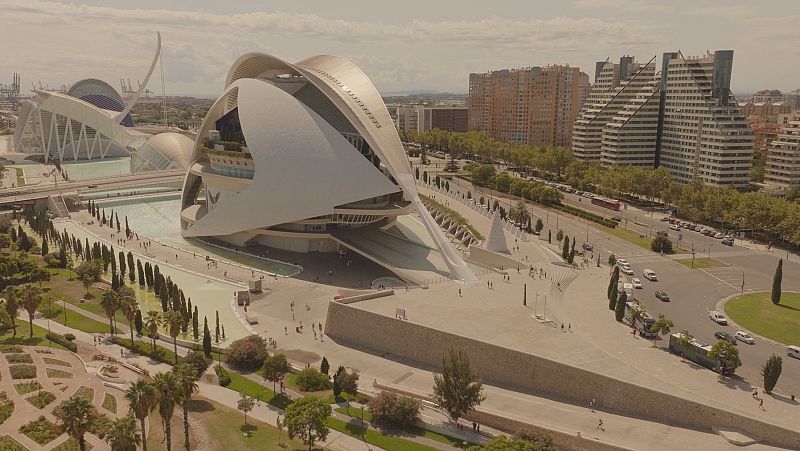 Valencia, la ciudad de la luz de Sorolla y de los mercaderes de sedas