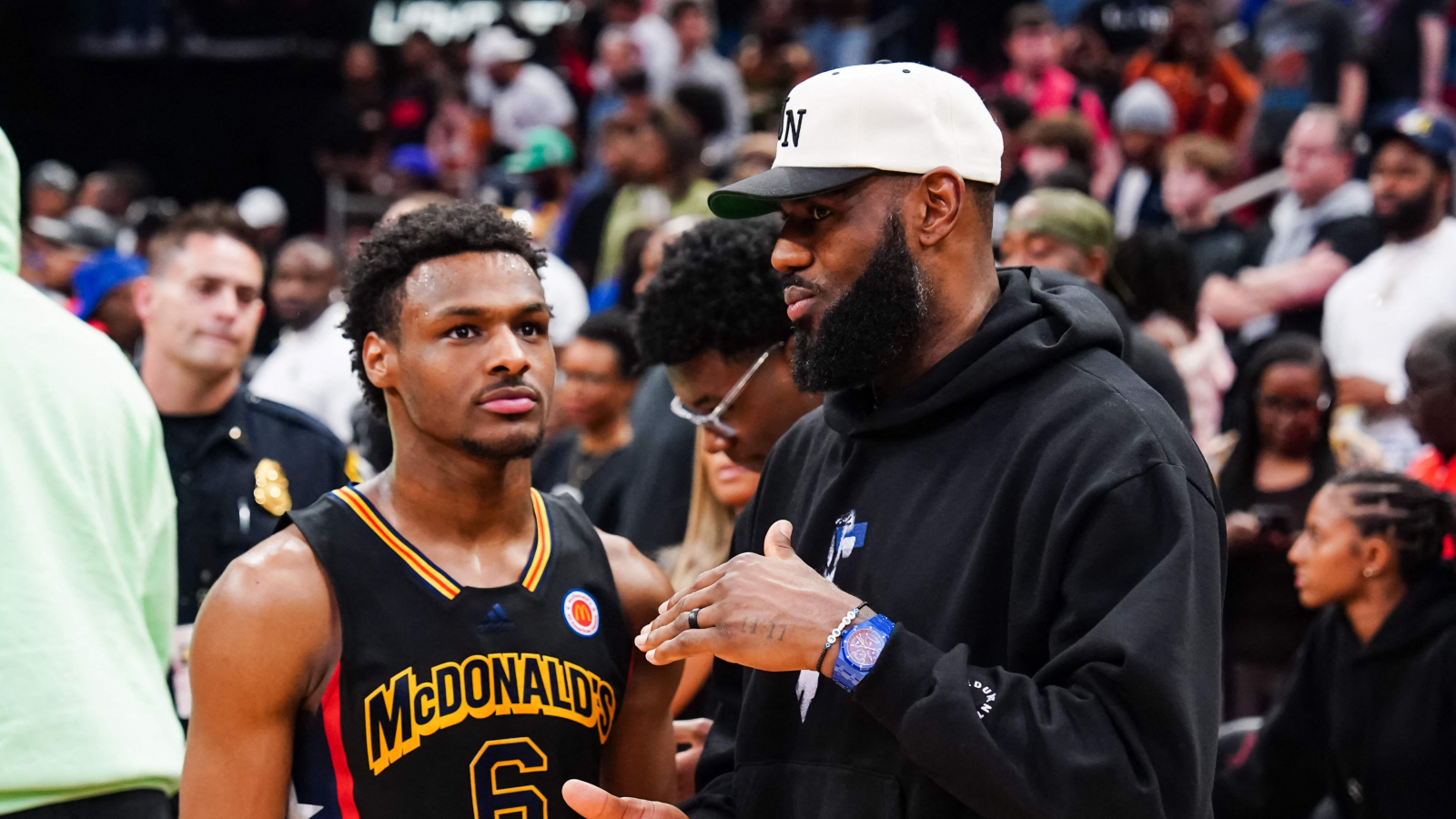 LeBron James jugar con su hijo 'Bronny' en los Lakers y Juan Nez en los Spurs de Wembanyama