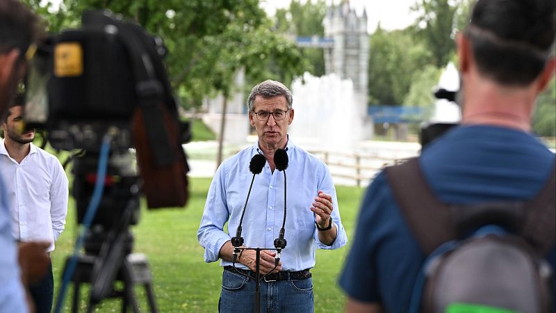 Feijóo dice que las comunidades del PP serán solidarias con la acogida de migrantes y Vox le exige "lealtad" con los pactos